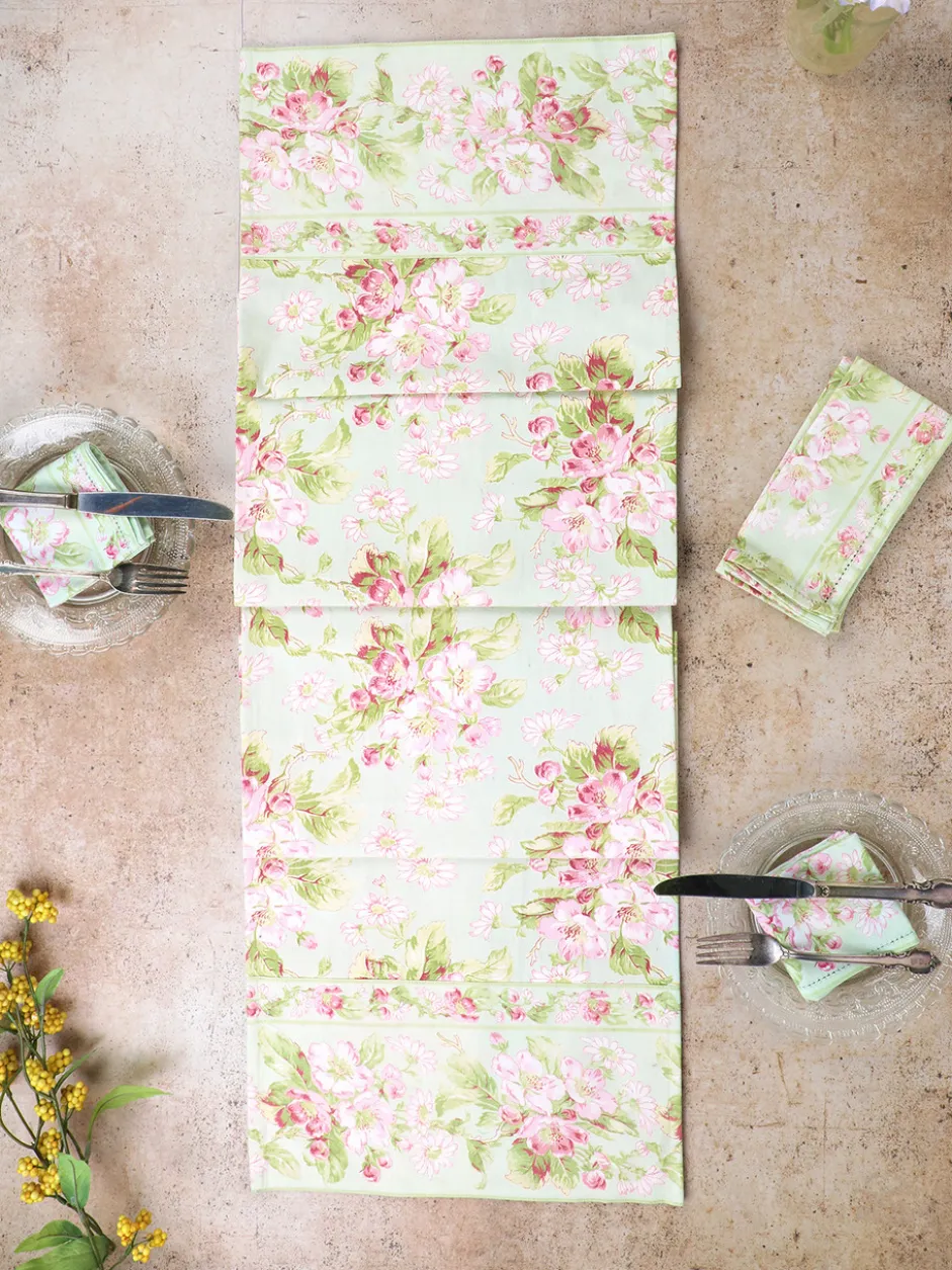 Apple Blossom Runner - Light Green