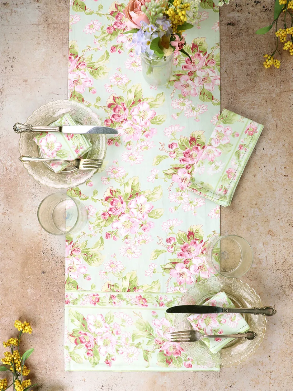 Apple Blossom Runner - Light Green