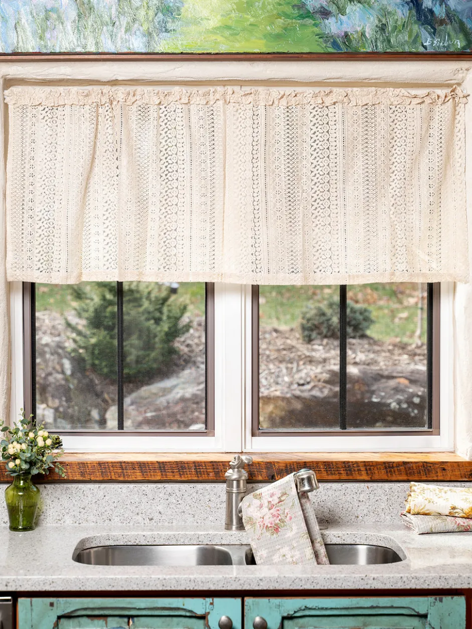 Camelia Valance - Natural