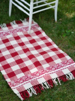 Charm Jacquard Dhurrie - Red