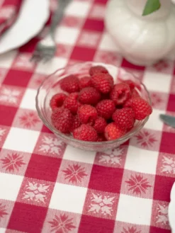 Charm Jacquard Tablecloth - Red