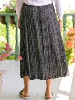 Cobblestone Skirt - Black