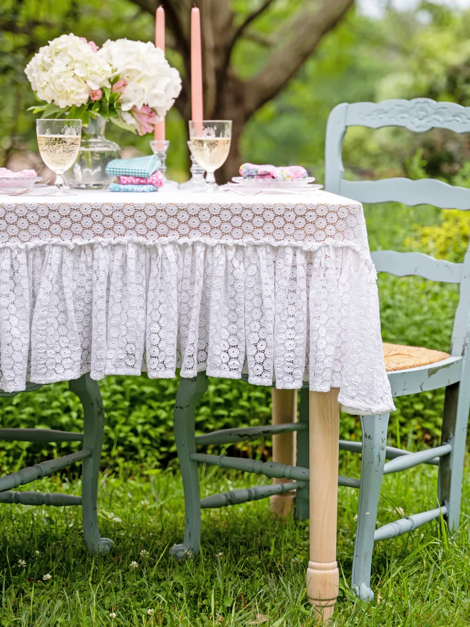 Daisy Lace Tablecloth