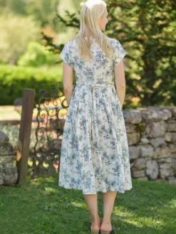 Dancing Rose Classic Dress - Ecru