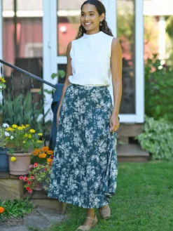 Dancing Rose Skirt - Dark Teal