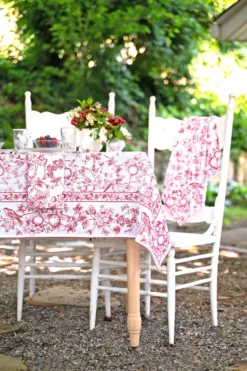 Delicate Blossom Tablecloth - Red