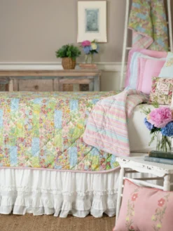 Garden Collage Patchwork Quilt - Pastel