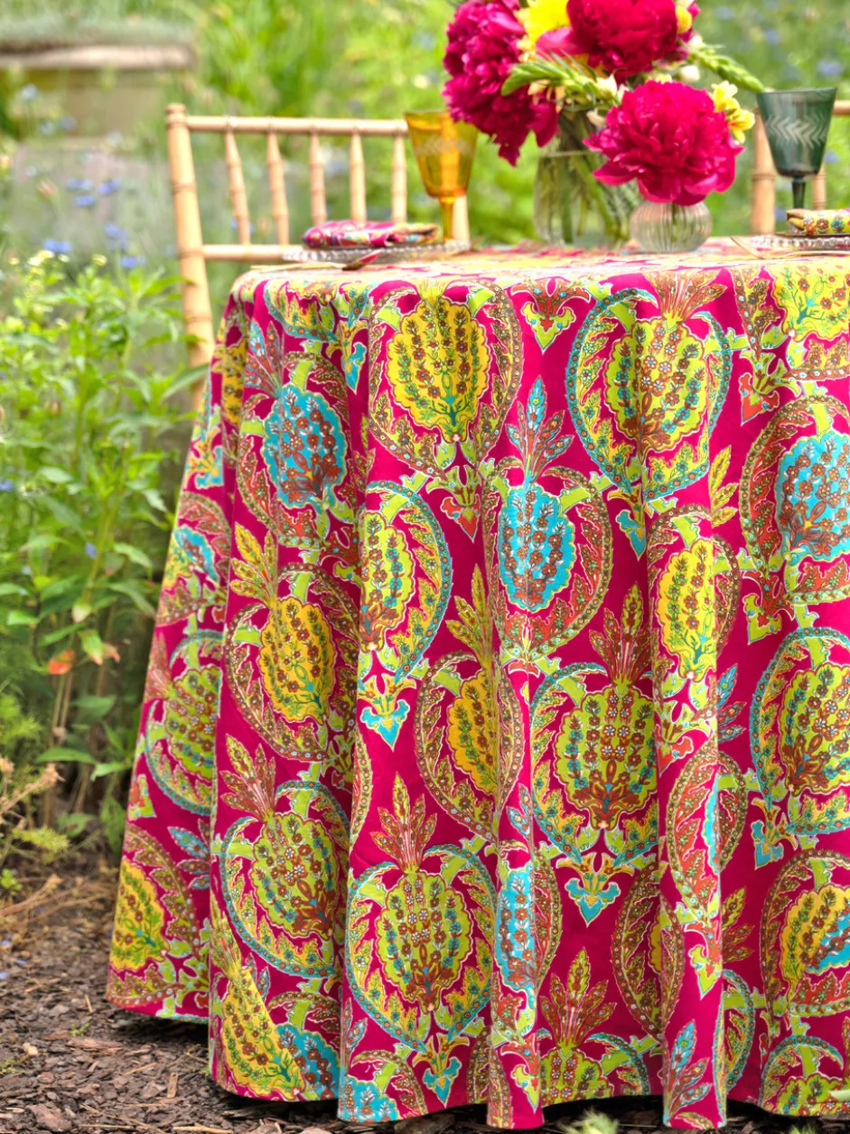 Hello Pineapple Round Cloth - Fuchsia