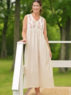 Larkspur Nighty - Ecru