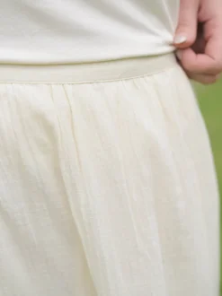 Romance Skirt - Ecru