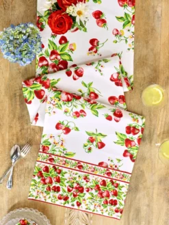 Strawberry Basket Runner