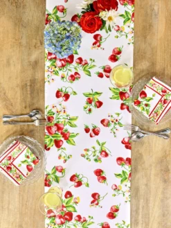 Strawberry Basket Runner
