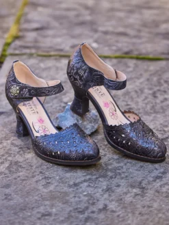Visionary Shoe