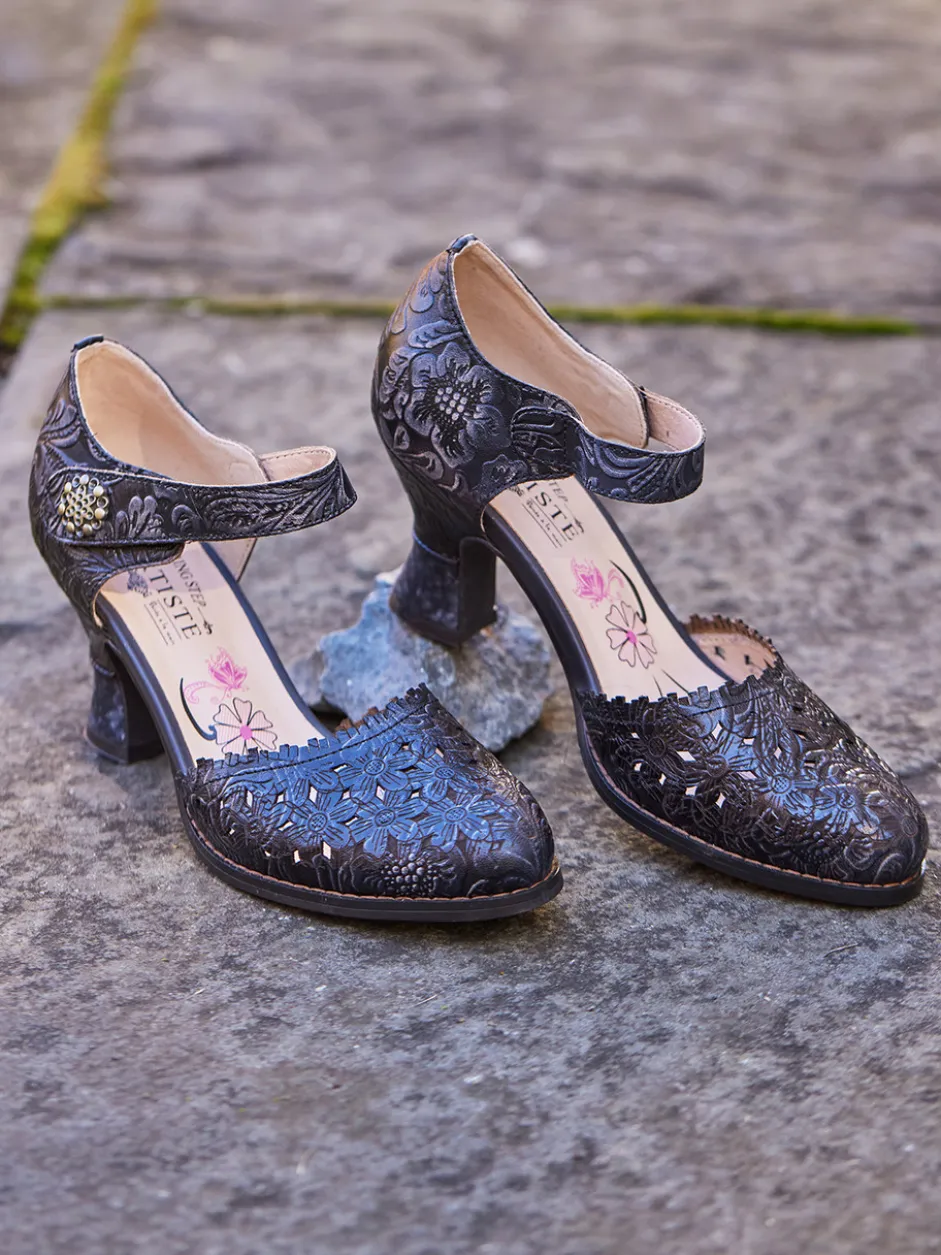 Visionary Shoe